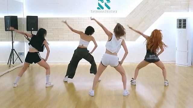 KISS OF LIFE - STICKY DANCE MIRRORED