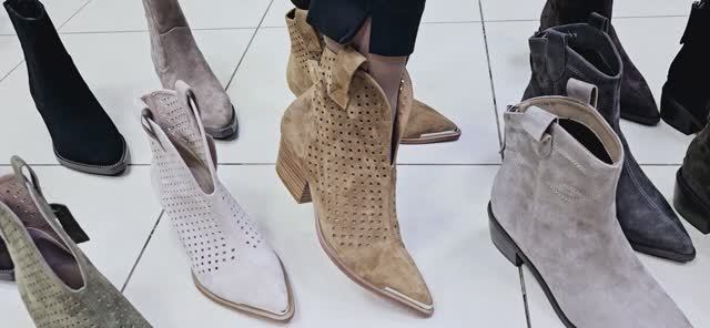 КАЗАКИ 💯🔥НОВИНКИ ВЕСНЫ В МАГАЗИНЕ COVANI 💕 смотреть онлайн