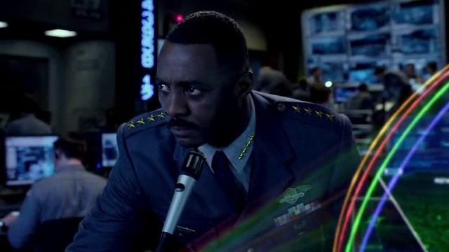 Тихоокеанский рубеж.Охотник спасает рыбаков. смотреть онлайн