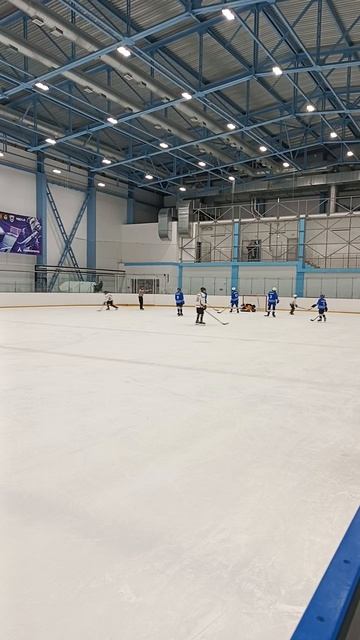 В Ледовом дворце в 5-й раз проходит традиционный турнир "Шугалак". смотреть онлайн