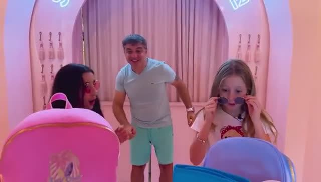 The best episodes for kids about Nastya and Evelyn смотреть онлайн