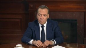 Дмитрий Медведев в интервью сказал о том, что защищаем сейчас свою страну от внешней угрозы