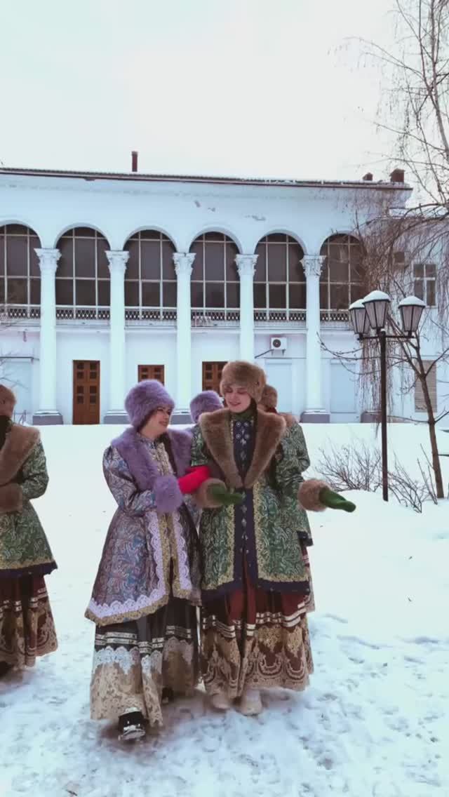 К этой снежной погоде презентуем новый комплект зимних костюмов ❄️ смотреть онлайн