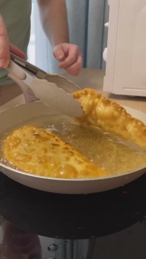 Хрустящие чебуреки 🥟