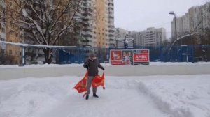 Разминка с фитнес флагами на спортплощадке (2)