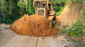 Repairing Bulldozer Plantation Road D6R XL Working Farmer Road Service