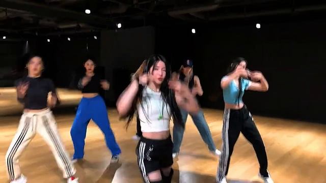 BABYMONSTER - BATTER UP DANCE MIRRORED