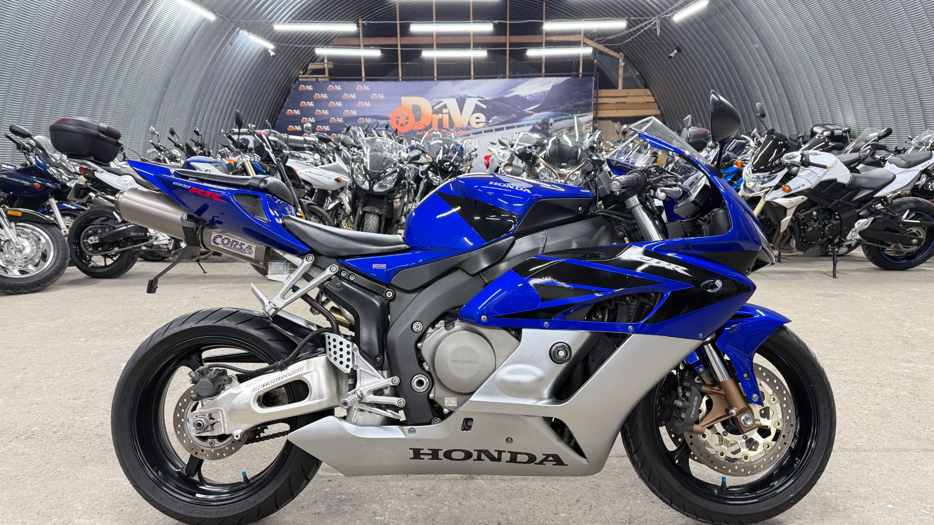 Обзор Honda CBR 1000 RR|В НАЛИЧИИ| смотреть онлайн