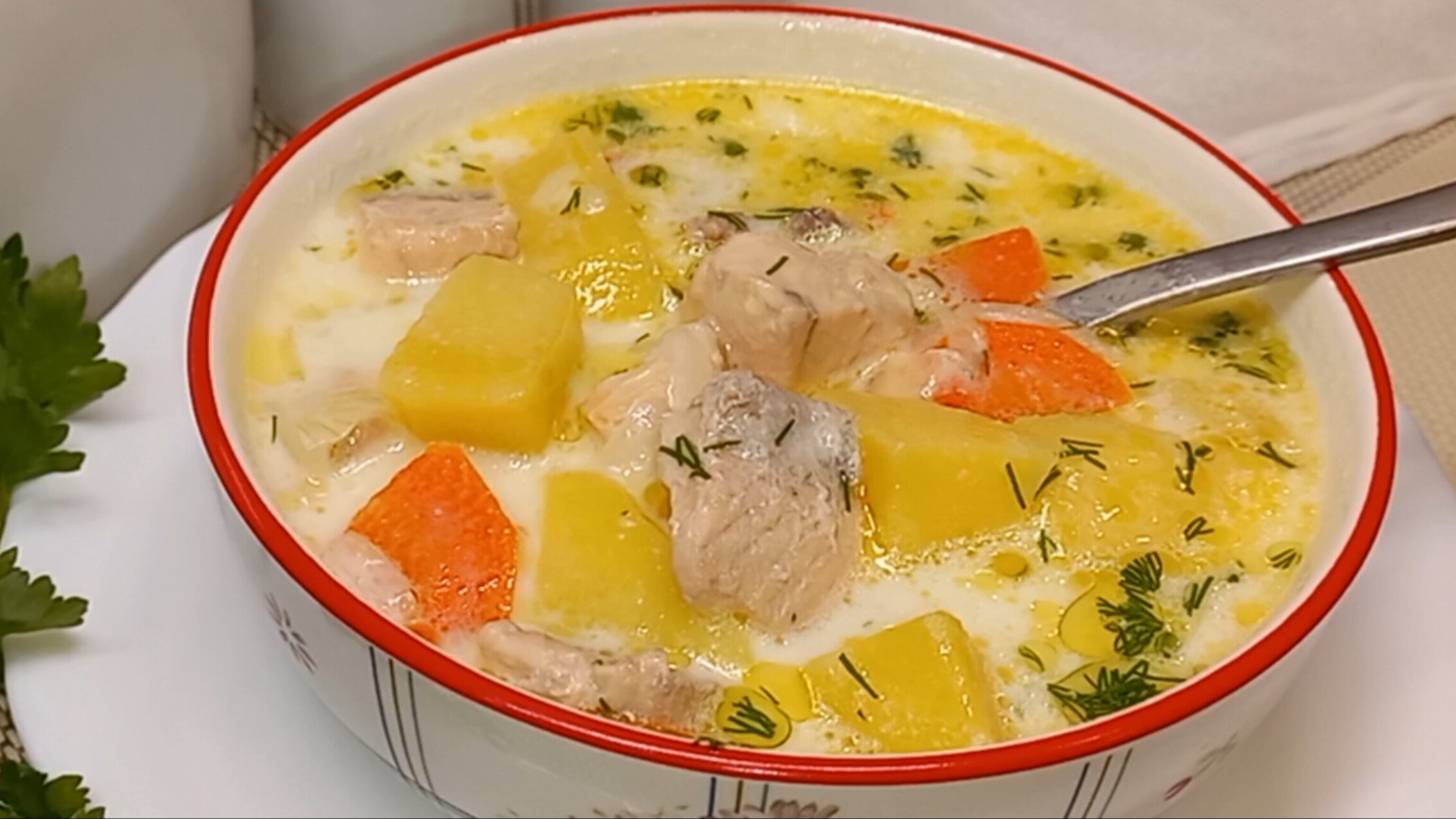 Уха по - фински Как приготовить сливочный рыбный суп Лохикейтто смотреть онлайн