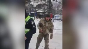 На Украине сотрудники ТЦК продолжают хватать людей на улицах для отправки на фронт.