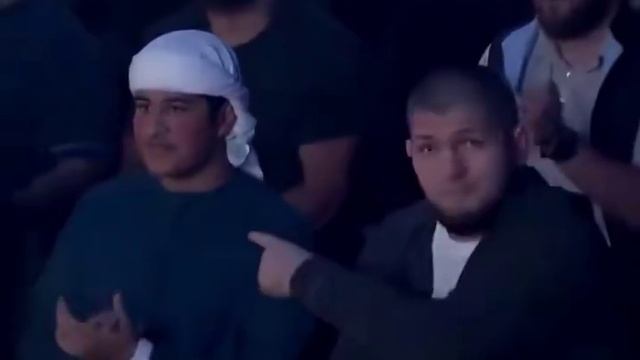Оператор перепутал Хабиба с Исламом Махачевым🤣 смотреть онлайн