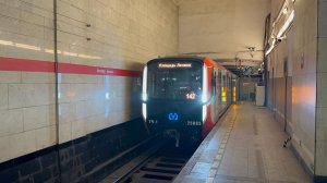 «На ночной отстой!» Метропоезд «Балтиец» (81-725/726/727.1) на ст.м.Автово, 2026 год