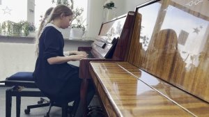 Логинова Ел., Змейкова М.  П.И. Чайковский Трепак,Г. Балаев На карнавале