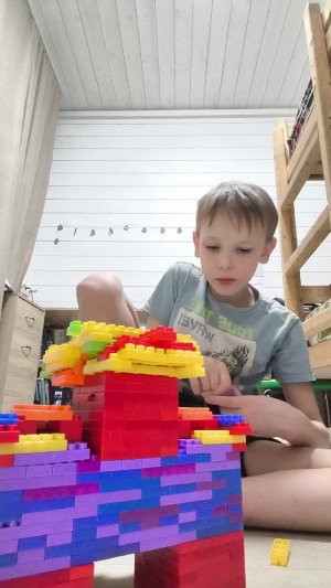 собираю лего