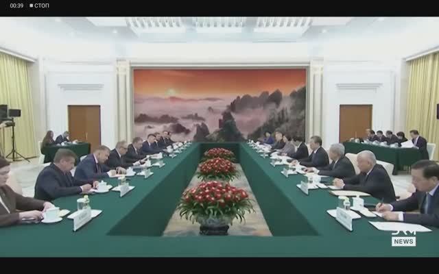 Главный политический советник Китая Ван Хунин встретился с делегацией ЛДПР, Пекин, 2 февраля 2026 смотреть онлайн