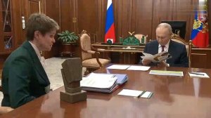 Обсуждение межгосударственного сотрудничества между Путиным и Шмелевой