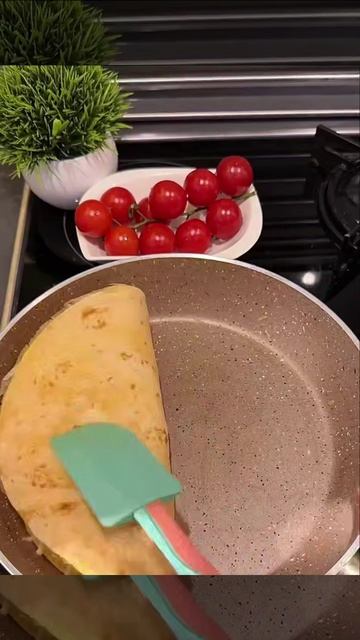 Нежный лёгкий омлет с сыром и кукурузой