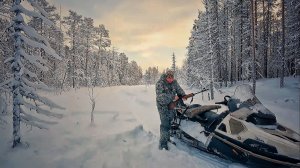 ПРЕСТУПЛЕНИЕ В ТАЙГЕ. РАССТРЕЛЯЛ  ВИНОВНИКА ОКОЛО ТАЁЖНОЙ ИЗБЫ.