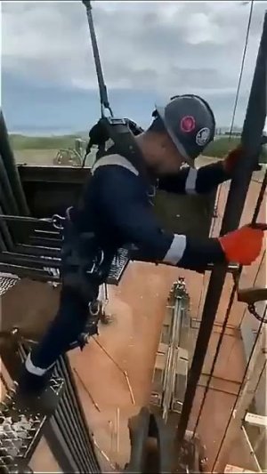 На такой позиции нельзя позволять себе дремать.