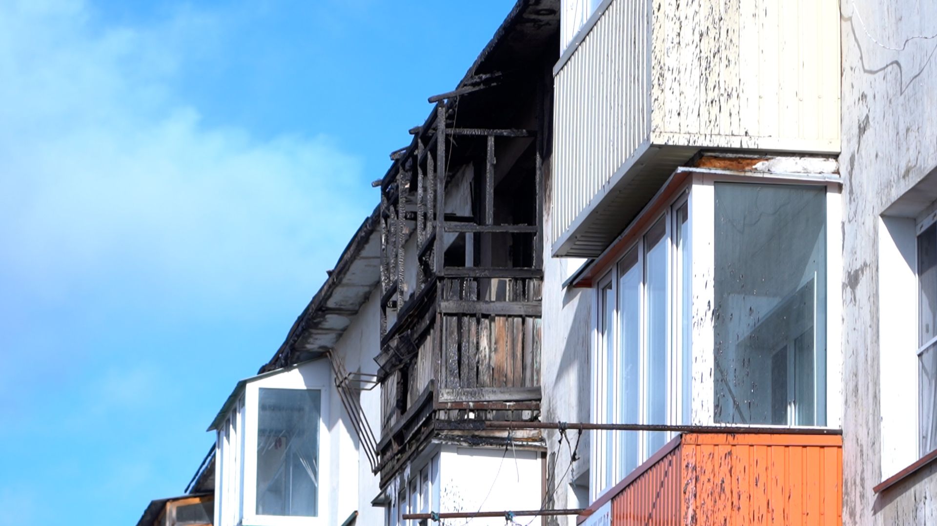 АЛКОГОЛЬ, ПЛИТА И ОГОНЬ смотреть онлайн