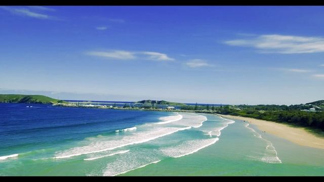 солнечный пляж