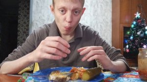 Мукбанг// Картофельное Пюре Минтай Солёный Огурчик Лечо Домашнее