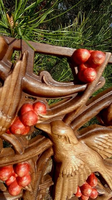 Настенное резное 3D панно из дуба 