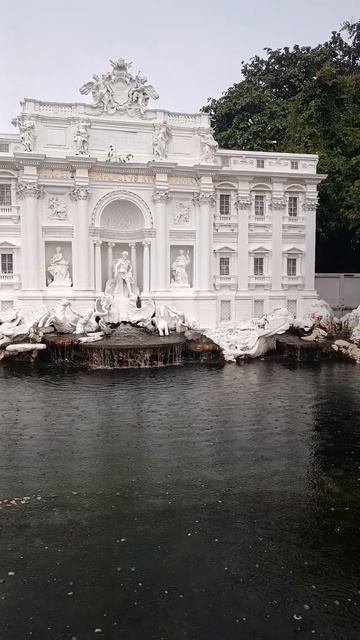 Почему тайцы построили весь мир в одном парке? Мини-Мир в Паттайе