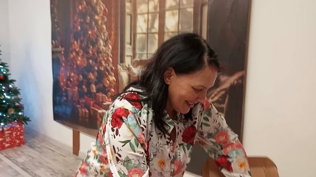 Распаковка подарка