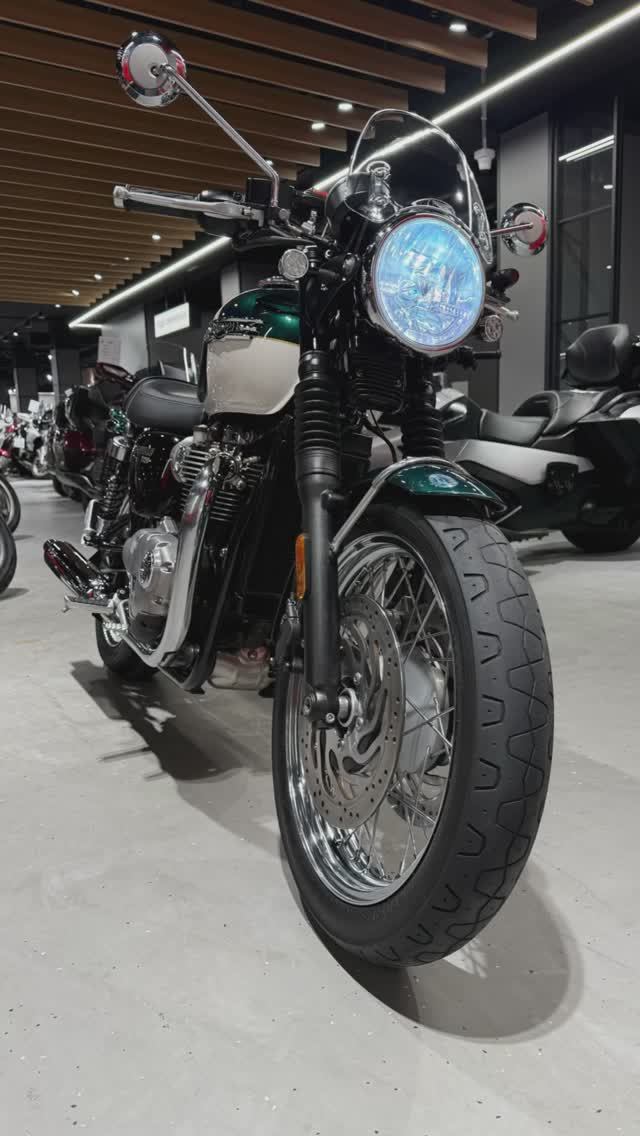 TRIUMPH BONNEVILLE T120 (2017) VIN: SMTDAD75HWK913437 смотреть онлайн