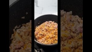 2.02 Ленивые голубцы, салат Оливье и Скумбрия запечённая на соли.