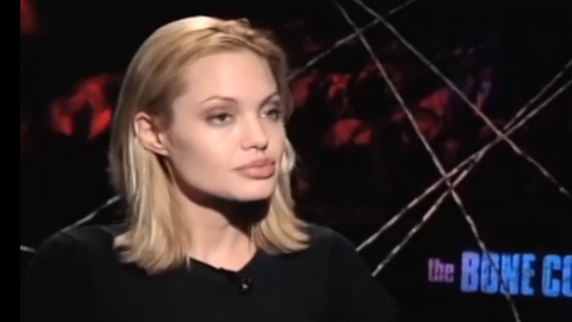 Перемотка: 24-летняя Анджелина Джоли о трудностях учёбы в старшей школе Беверли-Хиллз смотреть онлайн