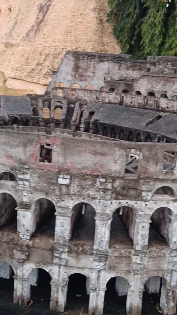 Это не CGI — это настоящий Колизей… Мини-Мир в Паттайе: как за два часа объехать всю планету