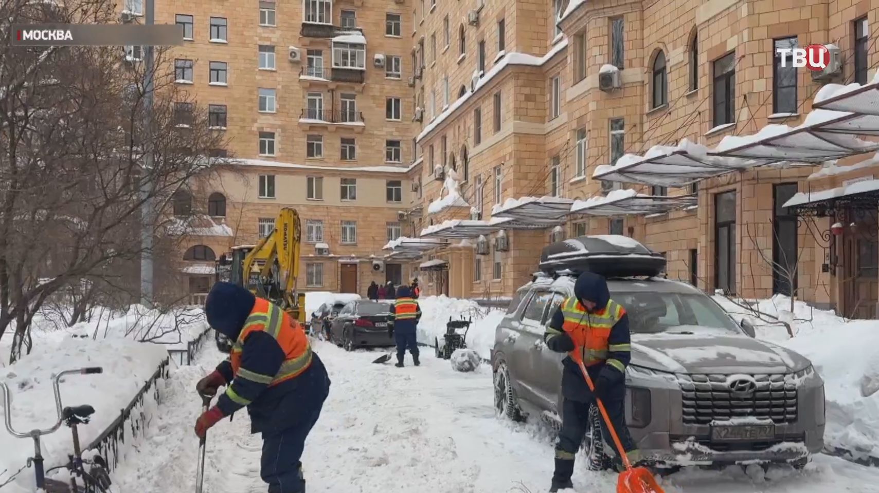 Последствия непогоды продолжают устранять в регионах России смотреть онлайн