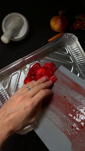 Шарлотка клубника-банан