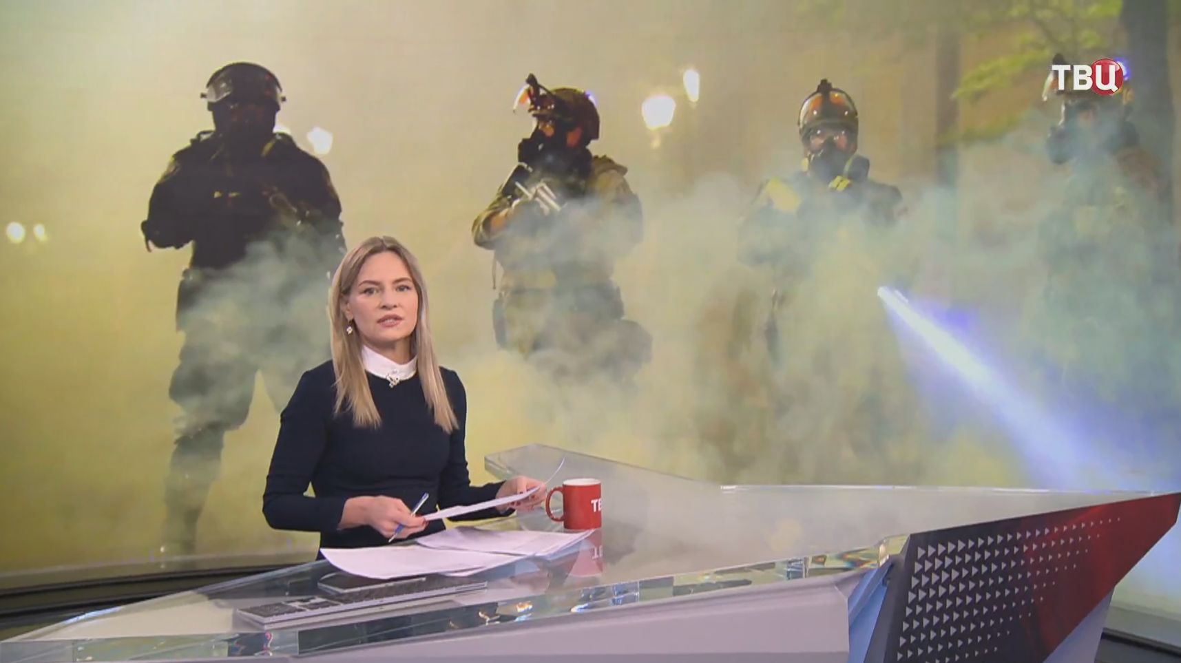 В США продолжаются демонстрации против миграционной полиции смотреть онлайн