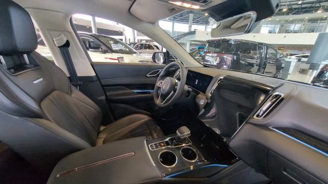 HONGQI HS3 Deluxe смотреть онлайн