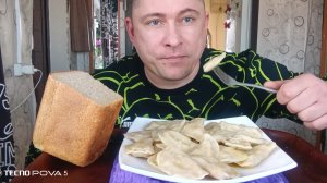 Мукбанг/обжорыч/вкусняшки/вареники с картошкой/