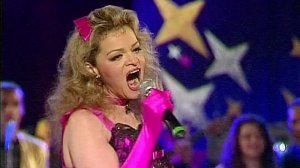 "К нам любовь пришла" - эта песня лучший подарок Ларисы Долиной всем ее почитателям?