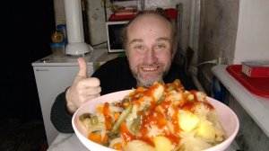 обед без Рыжули. редко вижу сны с хорошим концом. мукбанг. обжор. еда на камеру. диета. шизофрения.