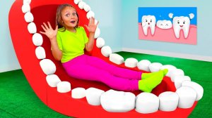 Майя показывает, почему важно чистить зубы каждый день