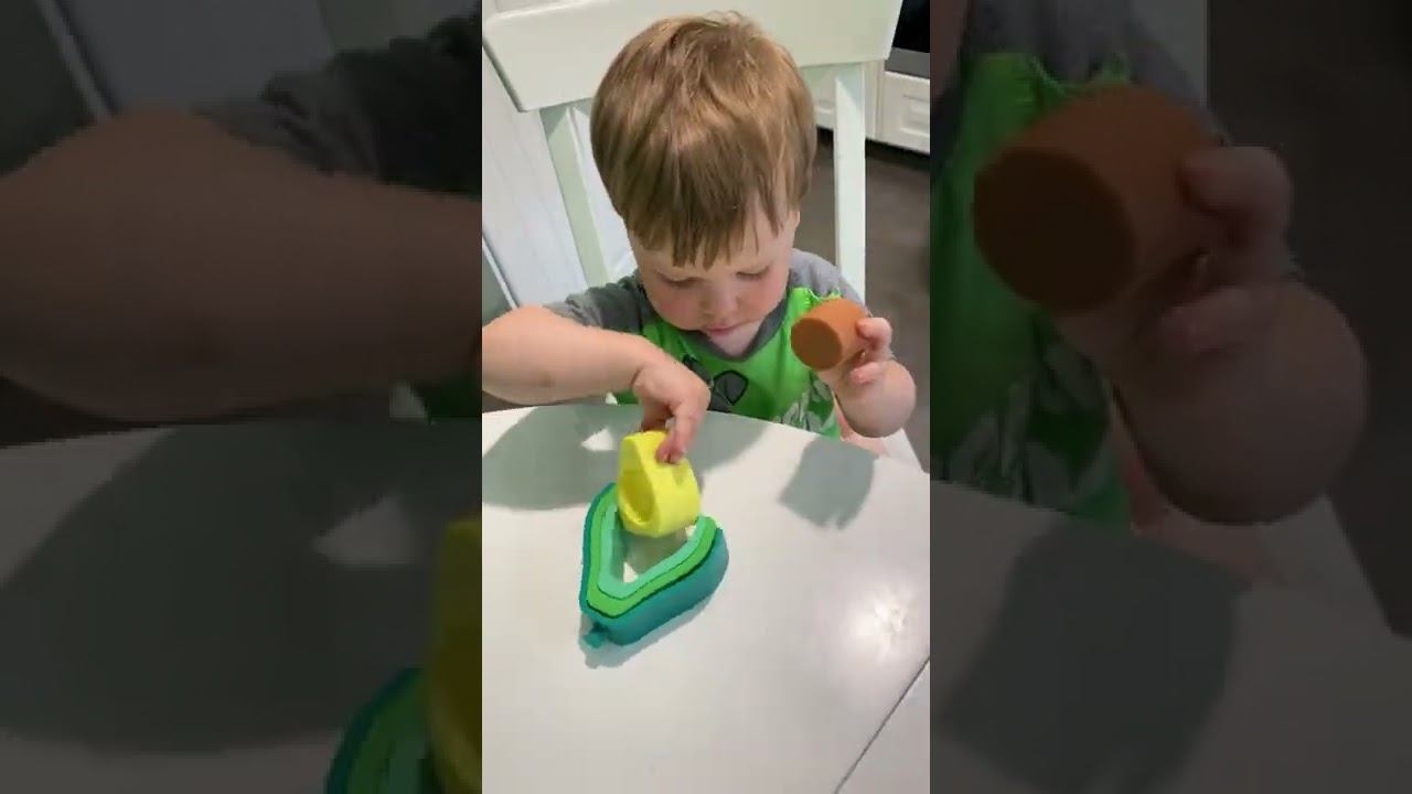 Пирамидка - прорезыватель 2в1 из пищевого силикона АВОКАДО, iSюминка