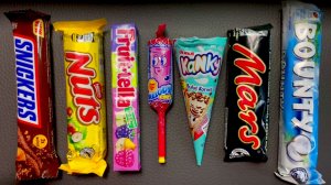 Увлекательное видео ASMR: распаковка леденцов, видео ASMR: открытие упаковки.