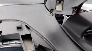 Снять панель приборов Mitsubishi