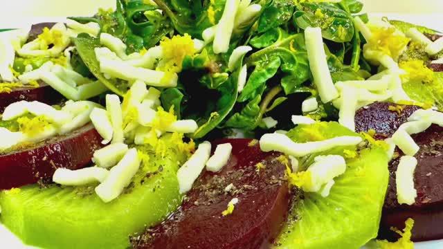 Салат с киви и свеклой! смотреть онлайн