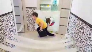 5 весёлых игр с детьми дома