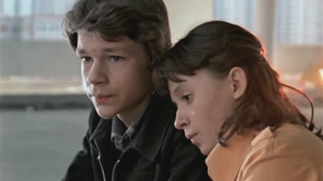 Последняя поэма из х/ф "Вам и не снилось" смотреть онлайн