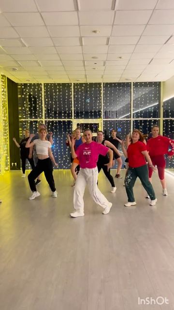 Уроки Зумба фитнес в Белгороде! Студия Dance Life. Екатерина Астахова смотреть онлайн