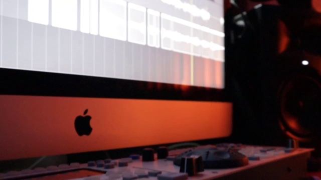 Aum records смотреть онлайн