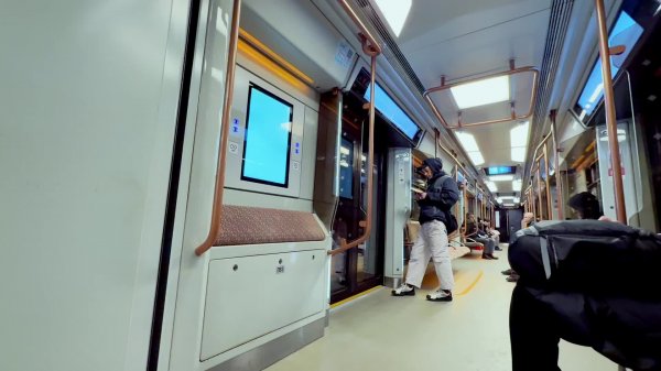 LIVE: Lost in Cities